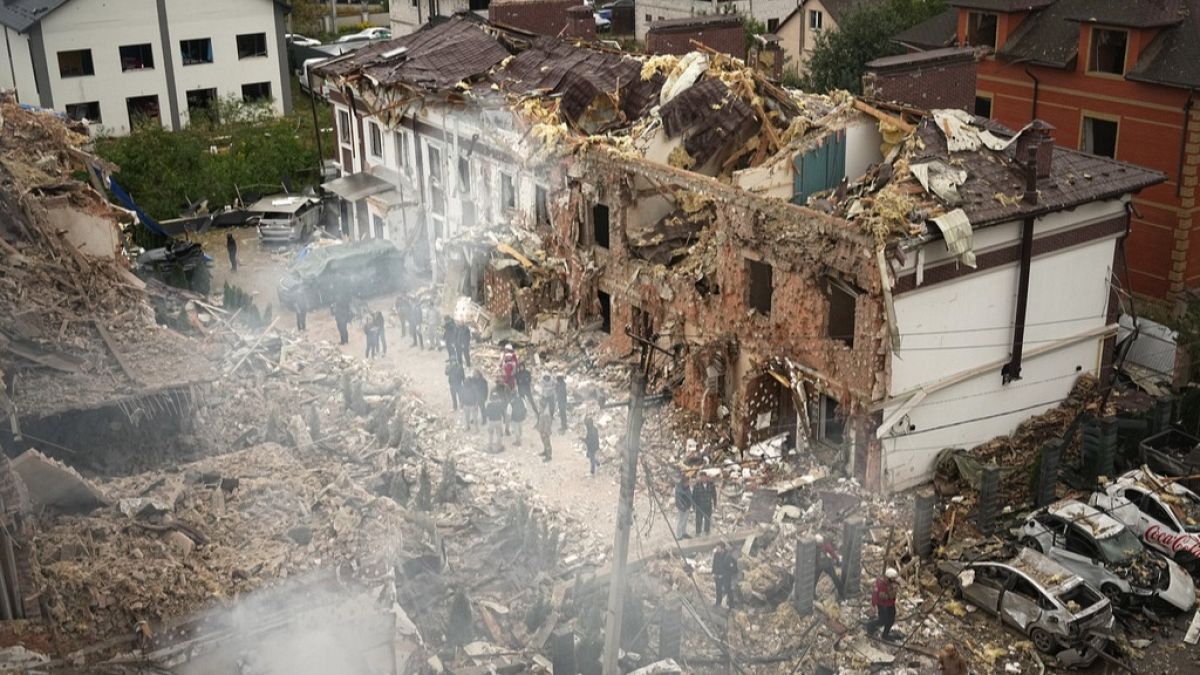 Ataque russo em Kiev mata pelo menos quatro pessoas