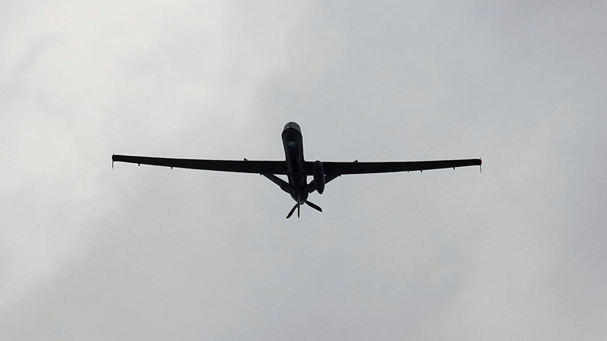 França: drones sobrevoam mais locais sensíveis