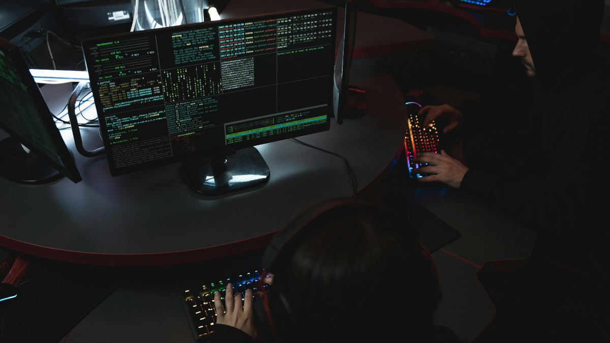 Hackers criam 4 mil sites falsos de viagens para roubo de dados