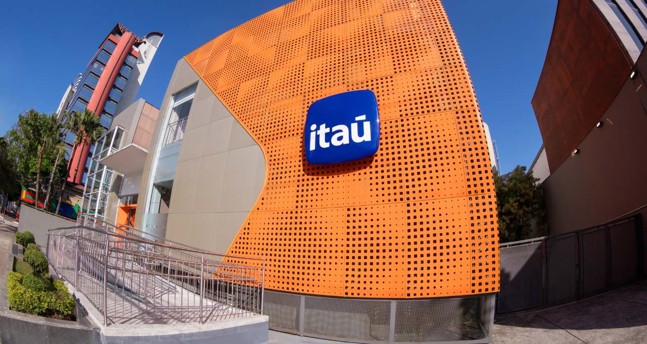 Safra: Itaú ITUB4 pode pagar mais dividendos, R$ 2,5 por ação
