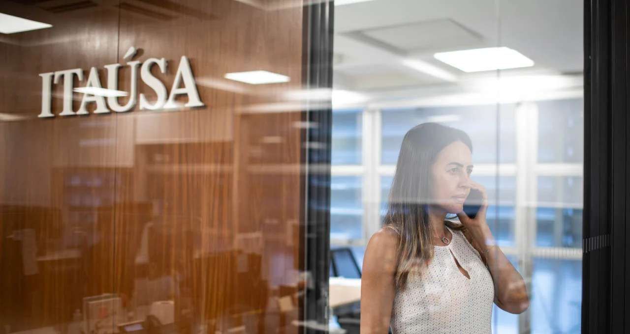 Itaúsa: Safra vê desconto de 25% e dividendos