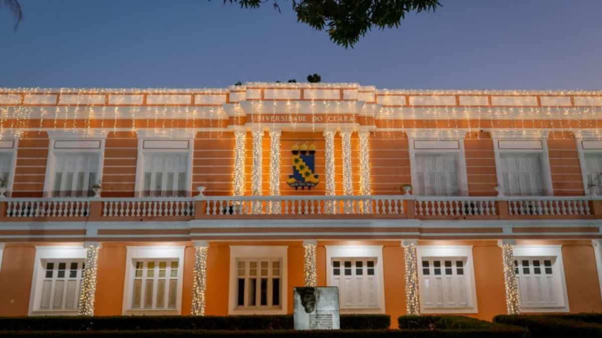 UFC abre 77 vagas em concurso com salários de até R$ 5,9 mil