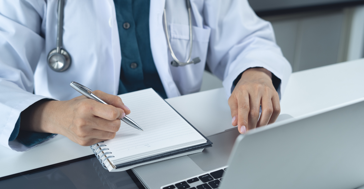 Centro Edson Bueno capacita profissionais da saúde