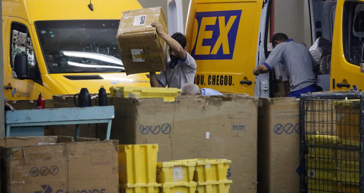 Governo concede empréstimo de R$ 12 bi aos Correios