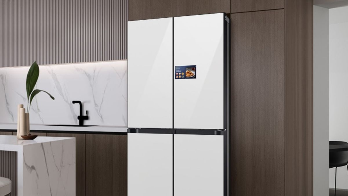 Geladeira da Samsung com tela e IA chega ao Brasil