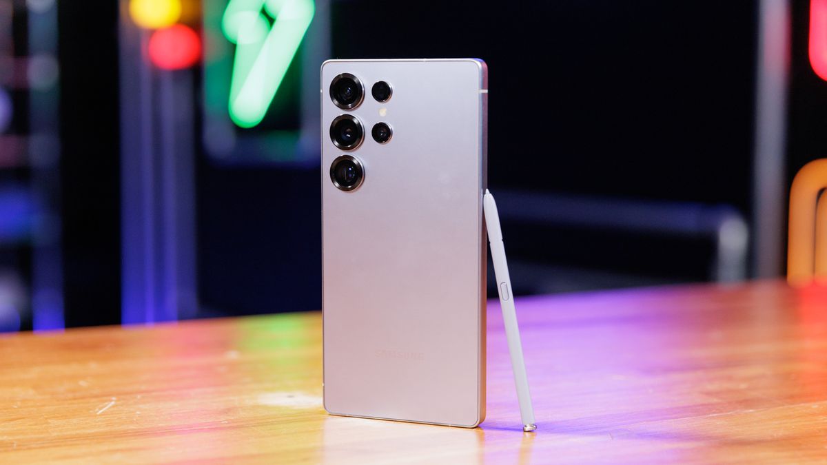 Cyber Monday da Amazon derruba preço do S25 Ultra; saiba como comprar