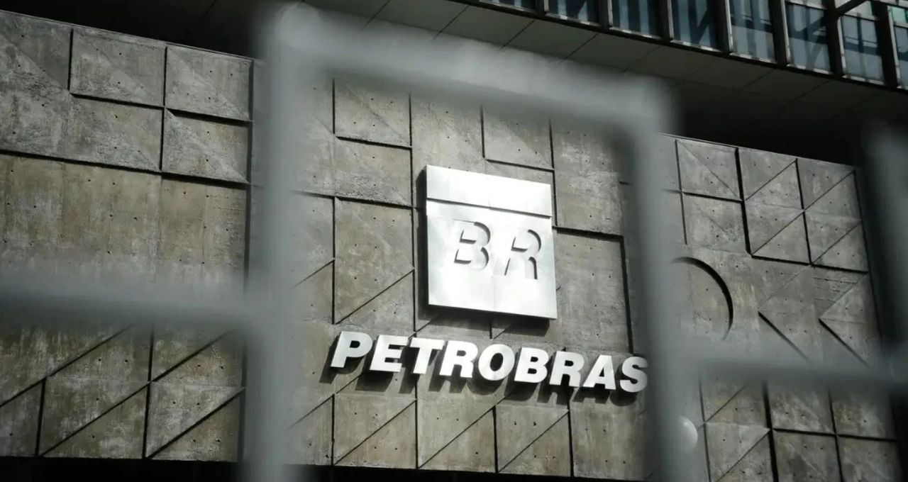 Petrobras reduz preço do querosene de aviação em 9,4%