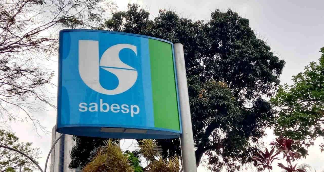 Sabesp aprova R$ 1,8 bi em JCP e R$ 2,8 bi em capital