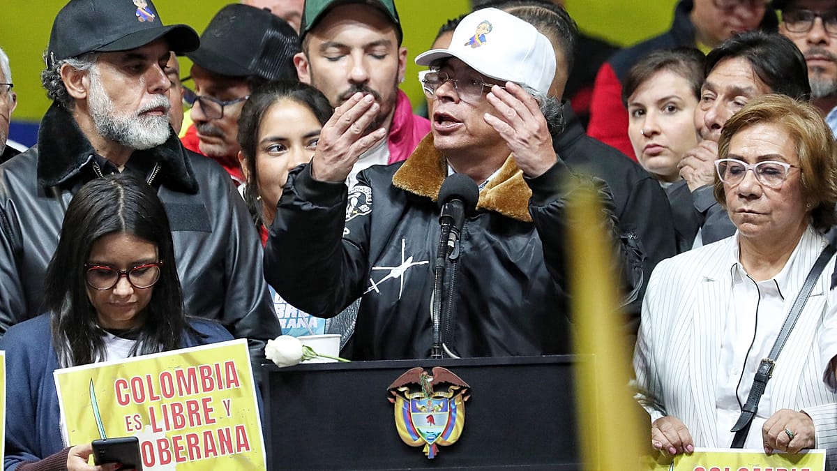 Presidente da Colômbia se reúne com Trump na Casa Branca