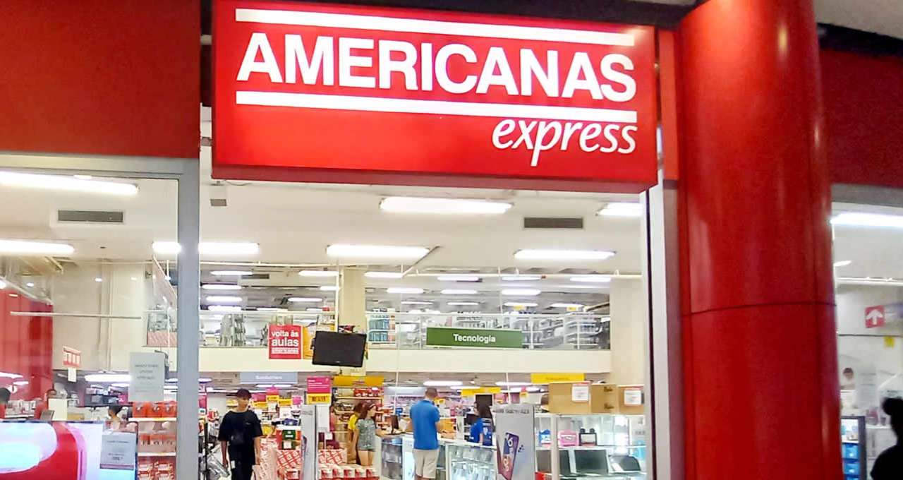 Americanas (AMER3) tem caixa maior em 2025, mas clientes caem