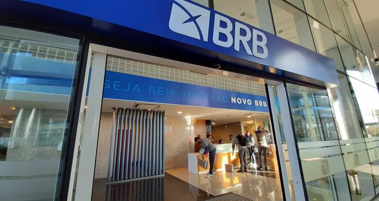 S&P rebaixa rating do BRB e mantém observação negativa