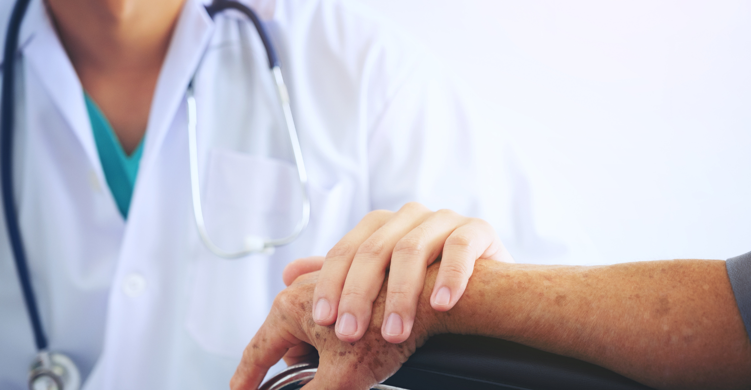 Ministério da Saúde lança nova Caderneta da Pessoa Idosa