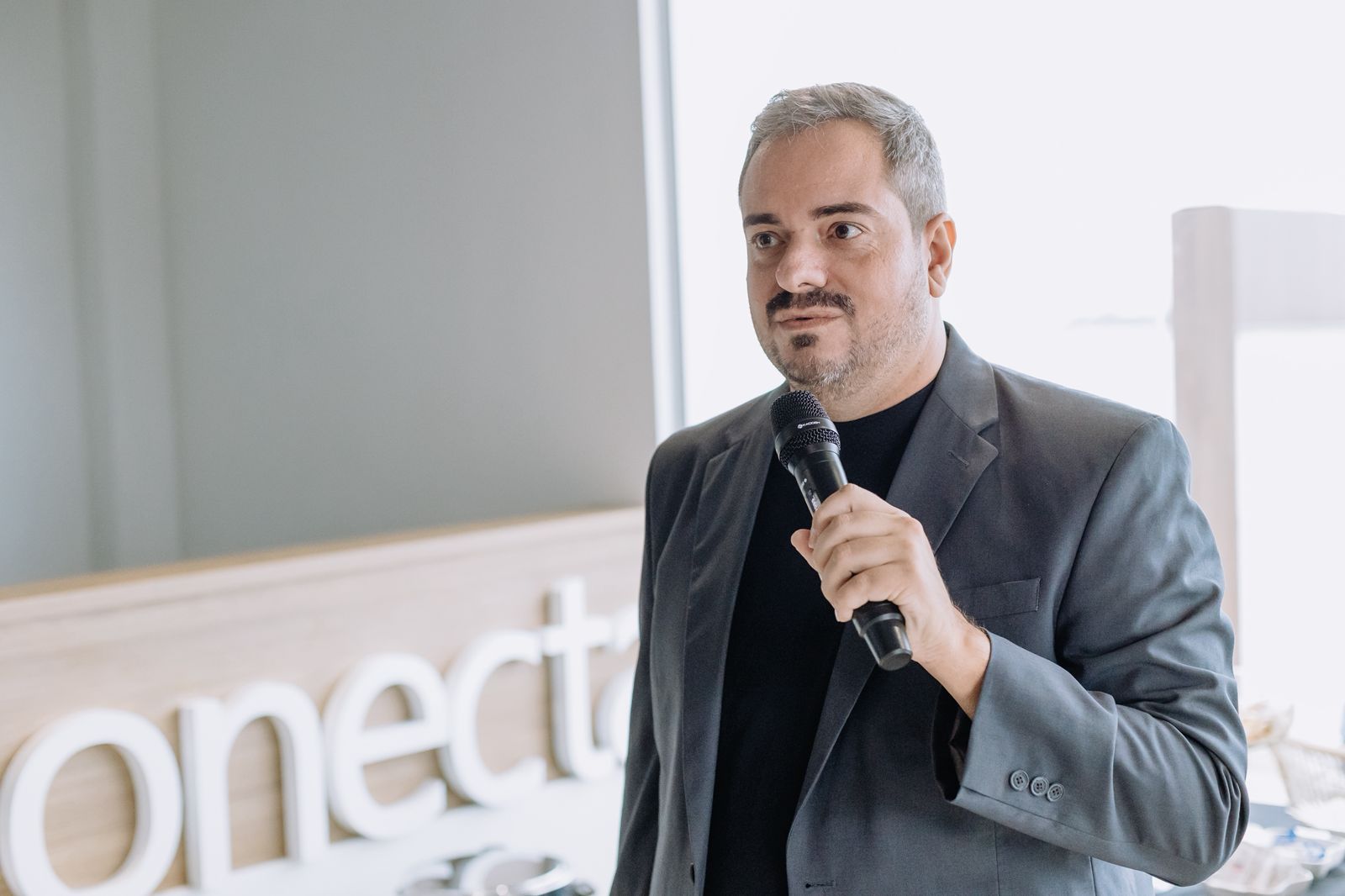 CMO part-time: IA e produtividade impulsionam novo movimento