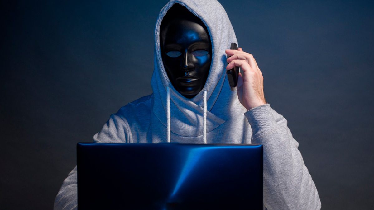 Vítima procura criminoso em engenharia social reversa