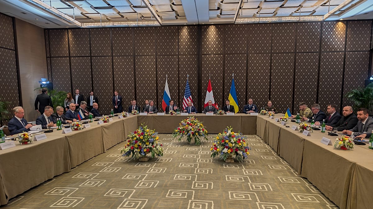 Ucrânia, EUA e Rússia: progresso militar e diálogo político