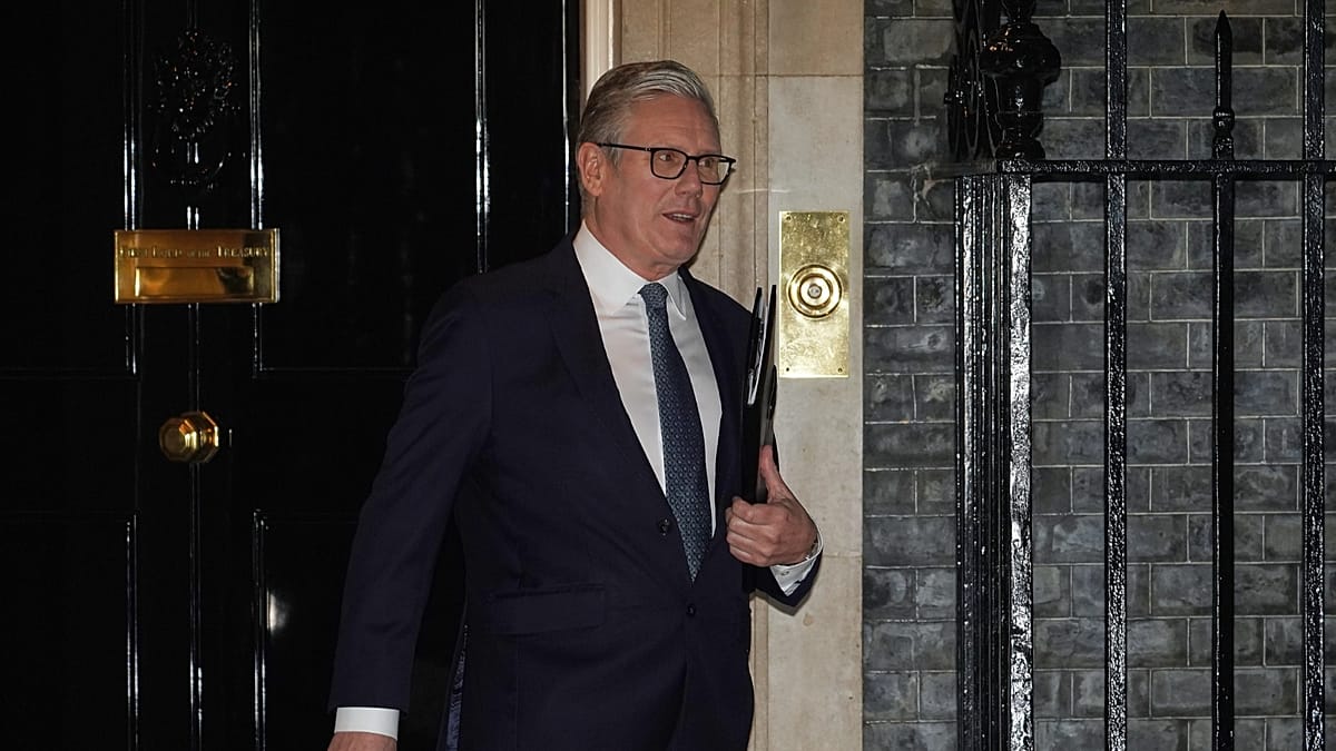 Keir Starmer não deixará cargo por caso Mandelson-Epstein