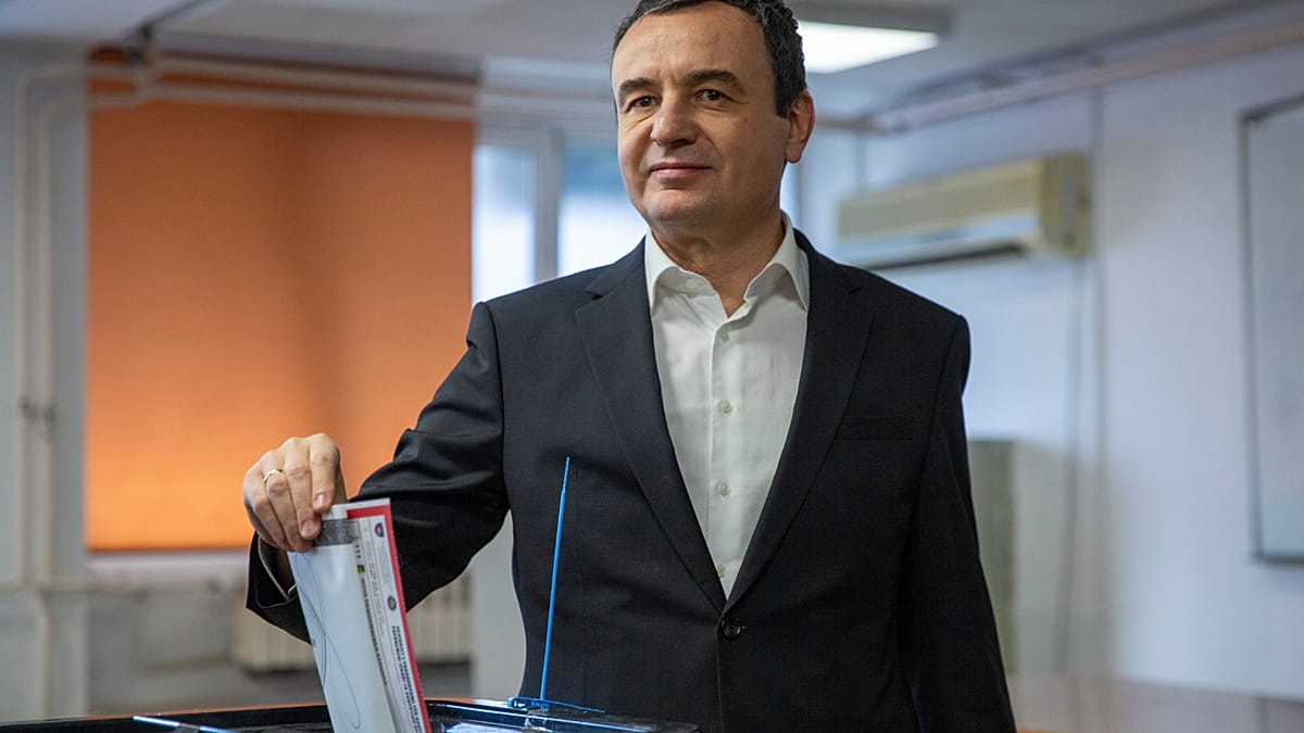 Albin Kurti reeleito primeiro-ministro do Kosovo