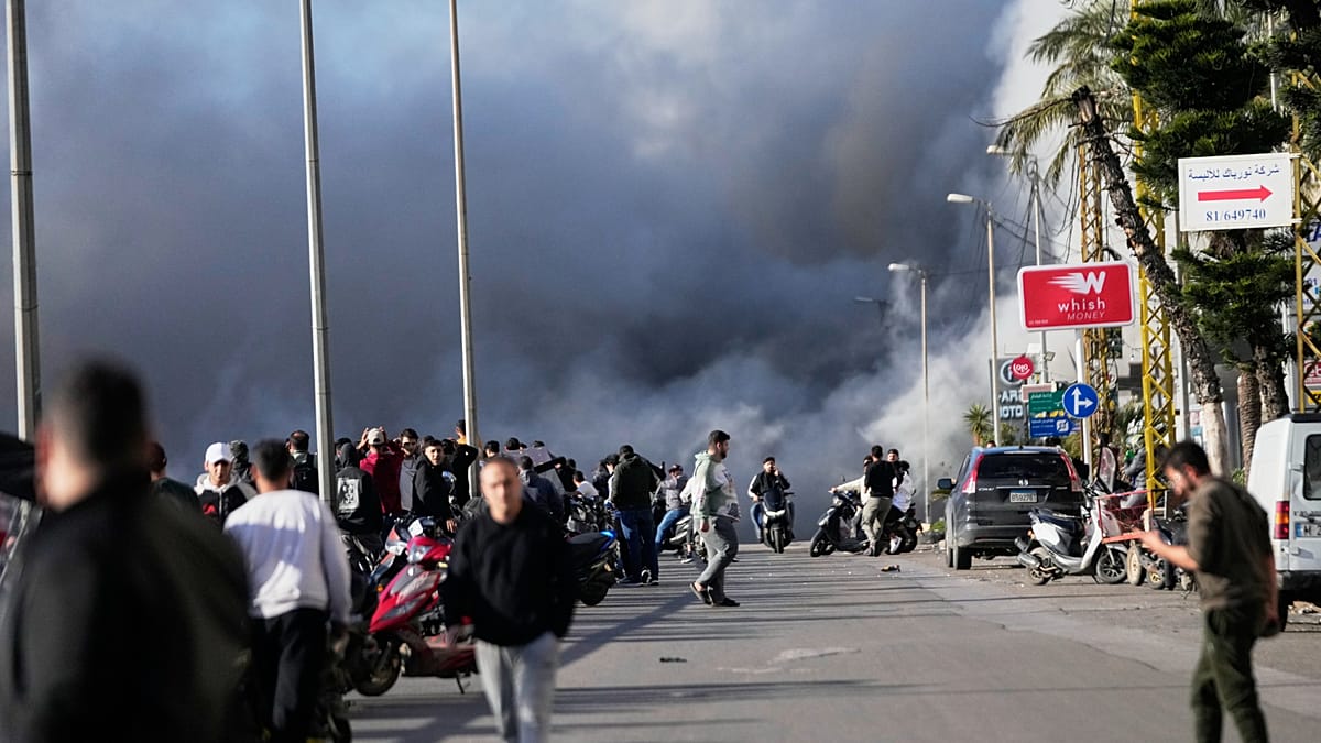 Ataques no sul do Líbano danificam aldeia e viaturas