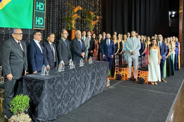Hospital Ernesto Dornelles forma 42 médicos residentes em 15