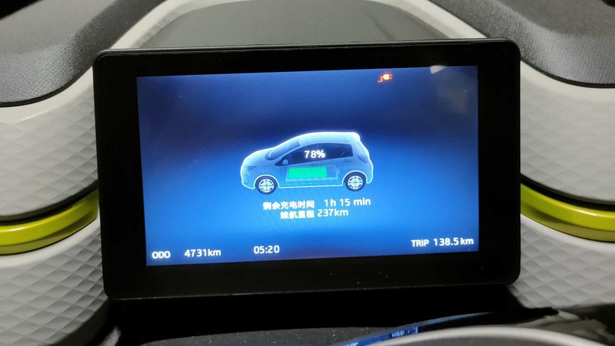 5 cuidados ao comprar carro híbrido ou elétrico usado