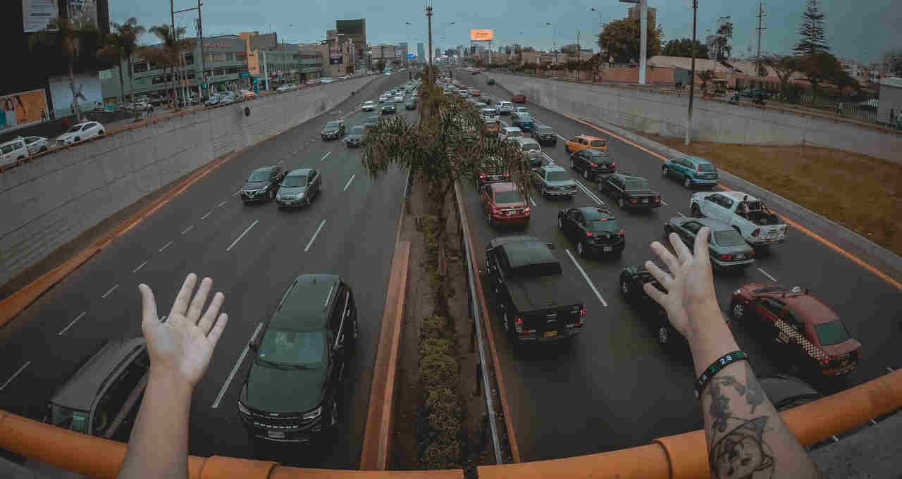 Ecorodovias lucra R$ 241,8 milhões no 4T25, alta de 16,9%