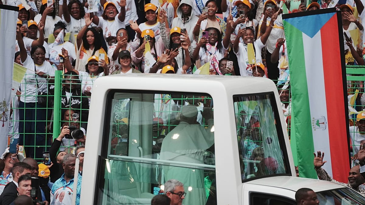 Papa Leão XIV encerra viagem a África com missa na Guiné Equatorial
