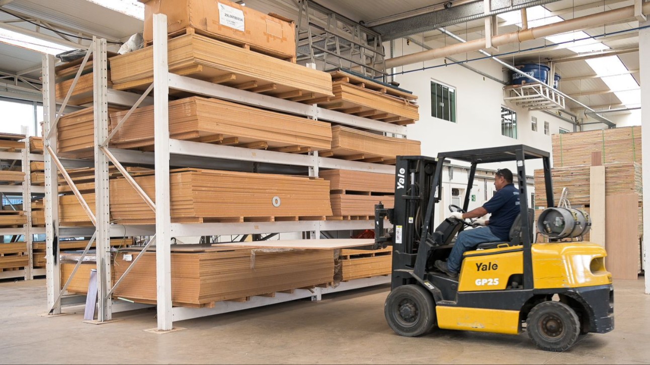 Custo de matéria-prima supera juro alto como preocupação da indústria