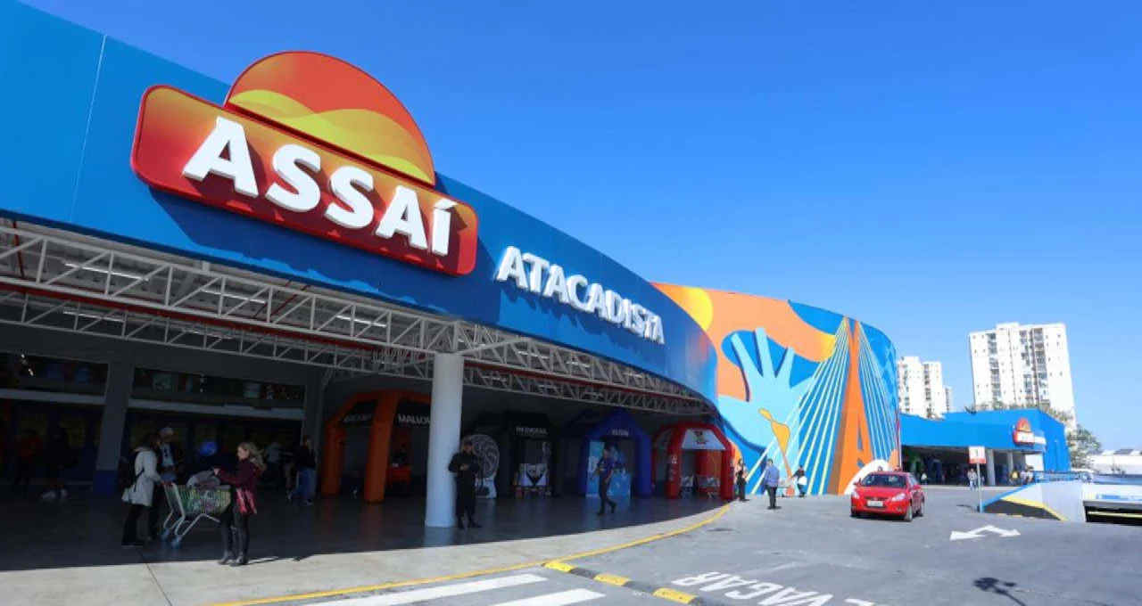 Assaí lucro 1T26 cai 47% para R$ 86 milhões