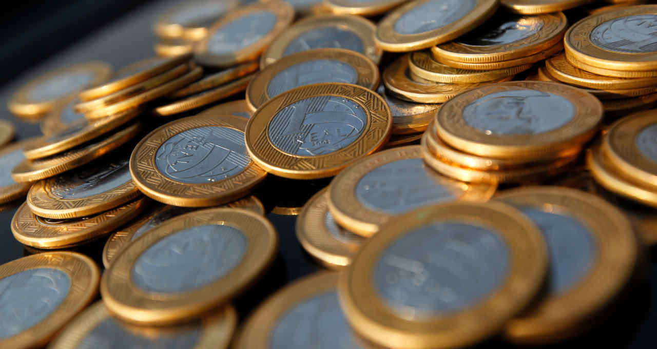 Governo confirma superávit fiscal de 0,50% do PIB e salário mínimo de R$ 1.717 em 2027