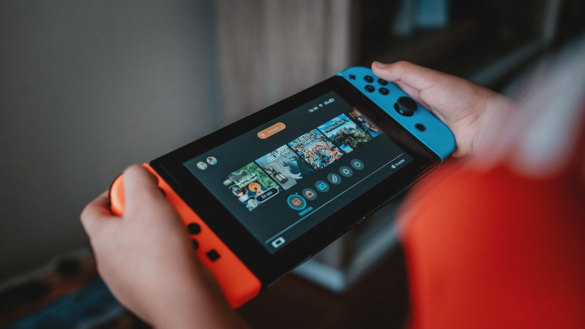 Nintendo Switch com Mario e 3 meses de online por preço baixo no ML