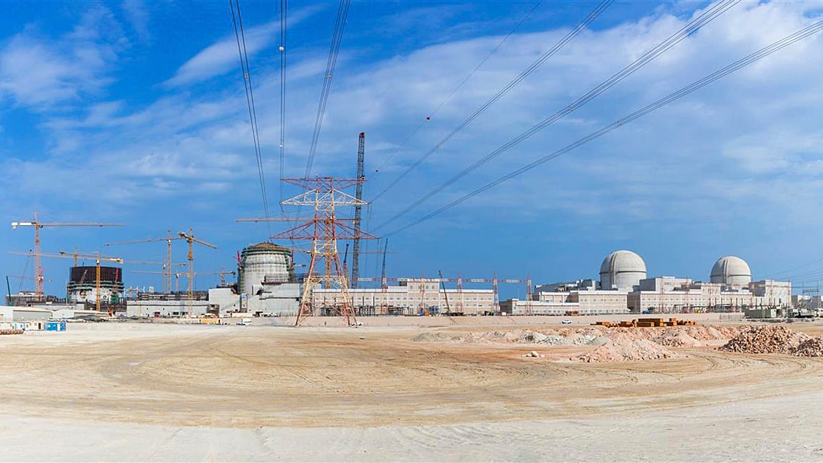 Drones misteriosos que visaram central nuclear nos Emirados vieram do Iraque