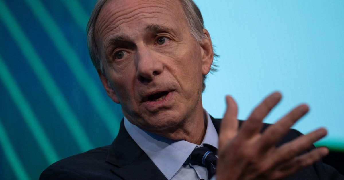 Ray Dalio aconselha universitários a praticar meditação transcendental