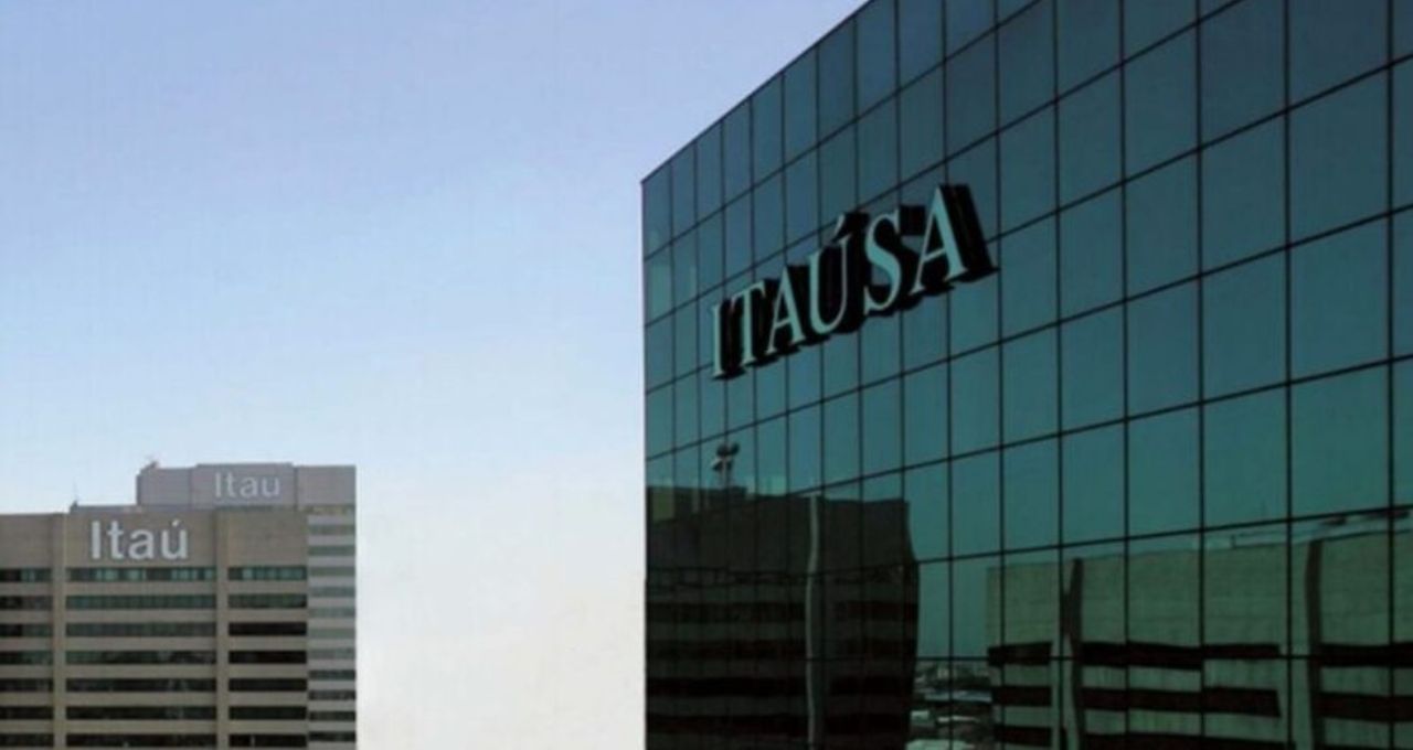 ITUB4 vs ITSA4: analista compara ações do Itaú e da Itaúsa
