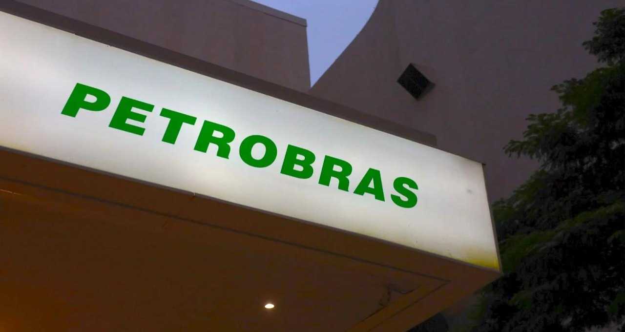 Petrobras lucra R$ 32,7 bi no 1T26, queda de 7,2%
