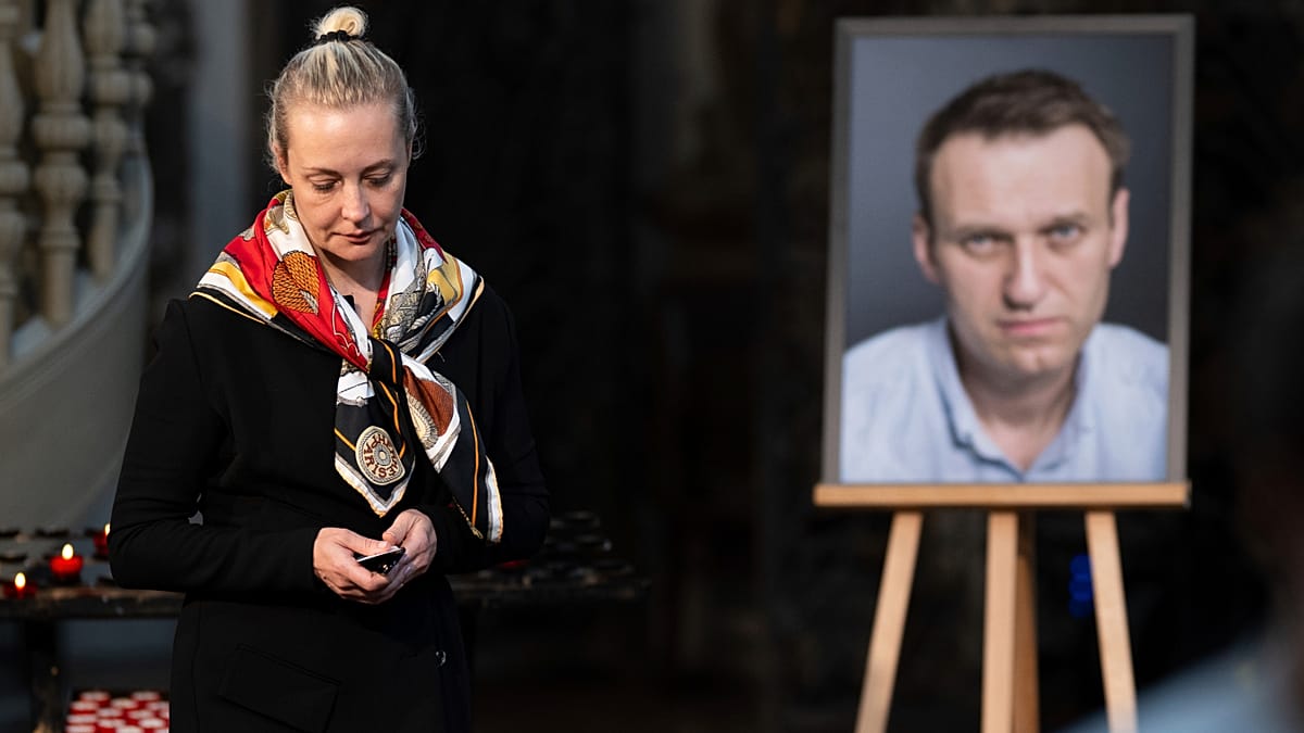 Rússia marca 50 anos de Alexei Navalny com homenagens