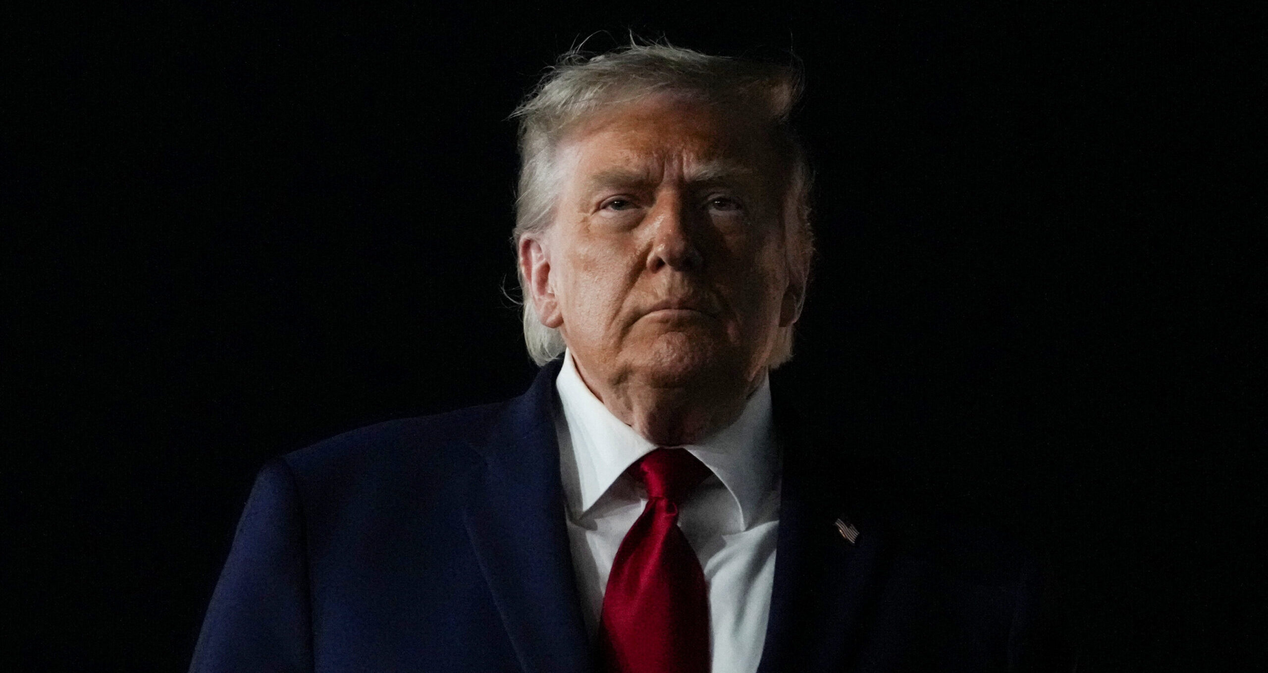 Acordo entre EUA e Irã sobre guerra é assinado por Trump e Pezeshkian