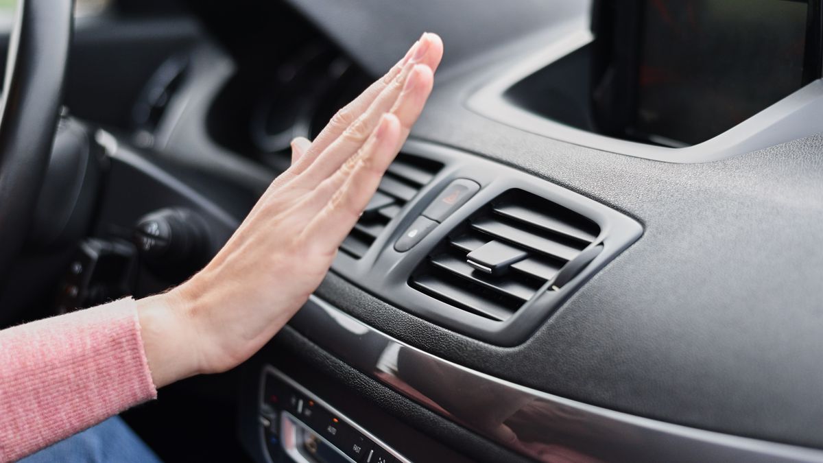 Truque da mangueira: como testar ar quente em carro usado