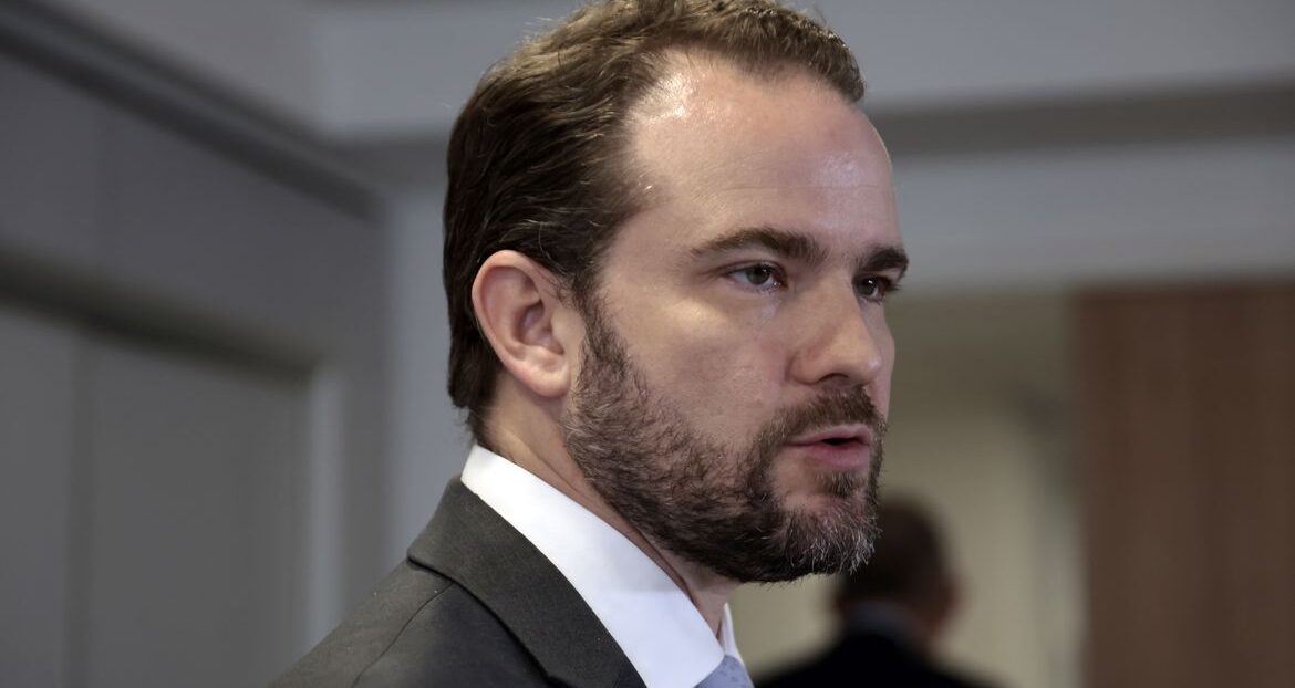 Ministro alerta para riscos em renegociação de dívidas rurais do pré-sal