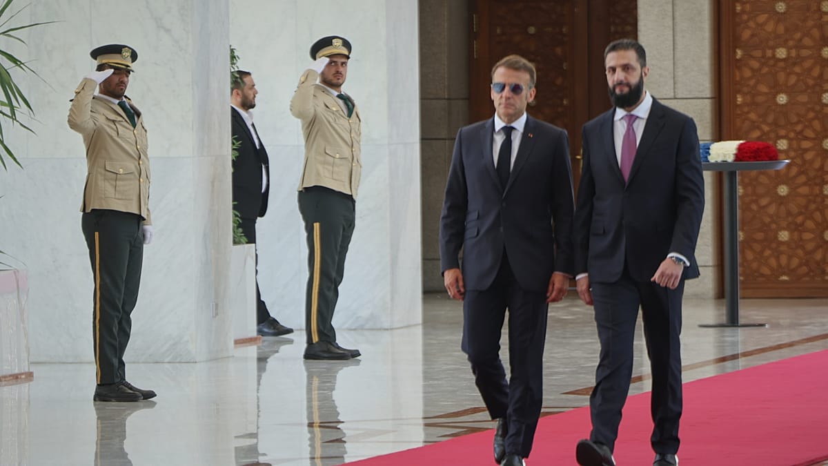 Explosões em Damasco ferem 18 durante visita de Macron