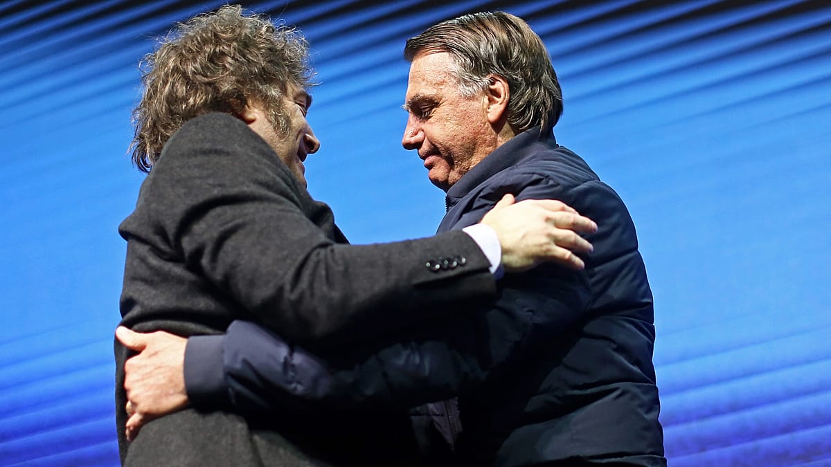 Bolsonaro visita Milei mesmo com negativa da Justiça