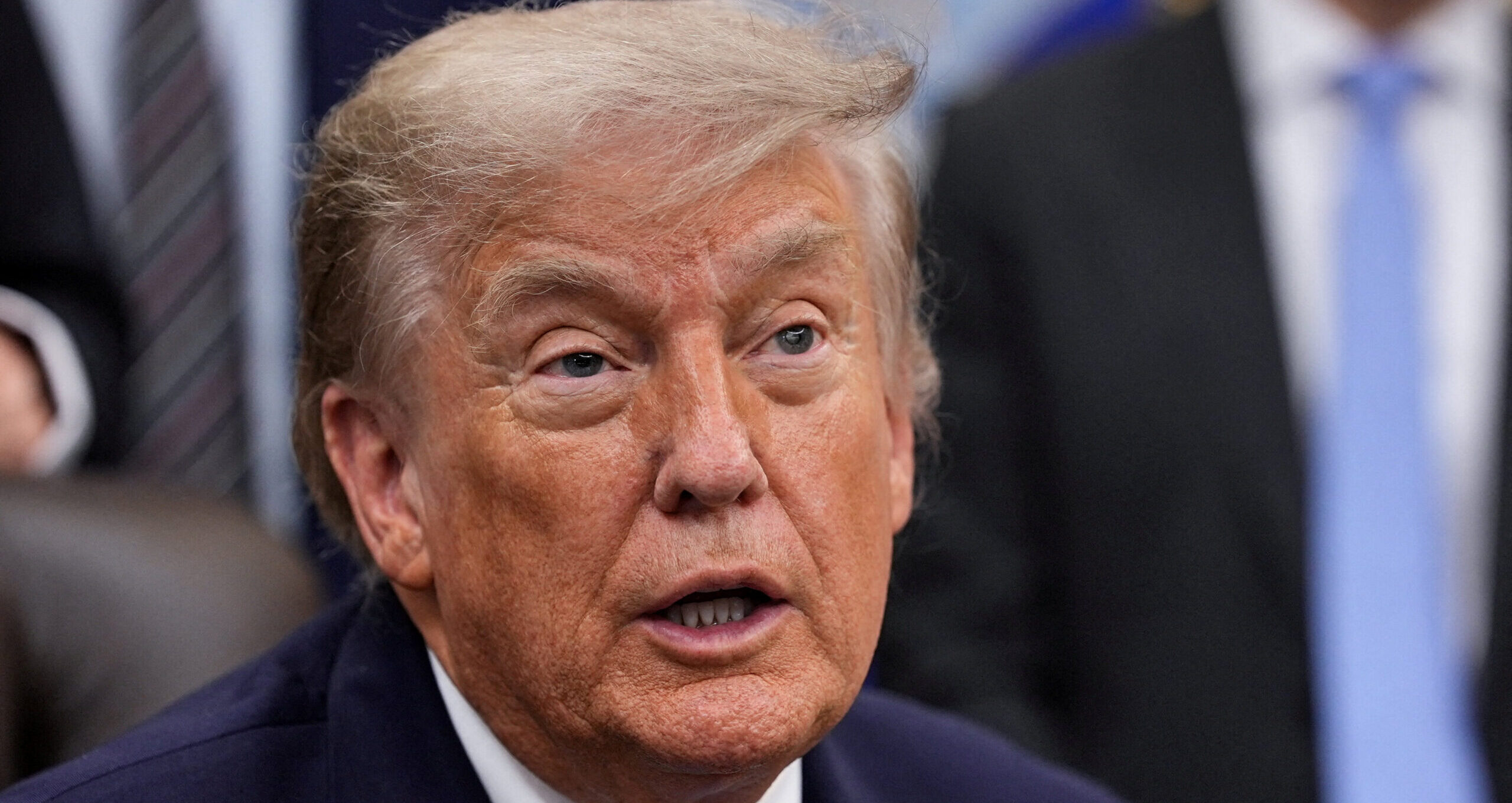 Trump sobre acordo com Irã: ou negociação ou EUA encerram serviço