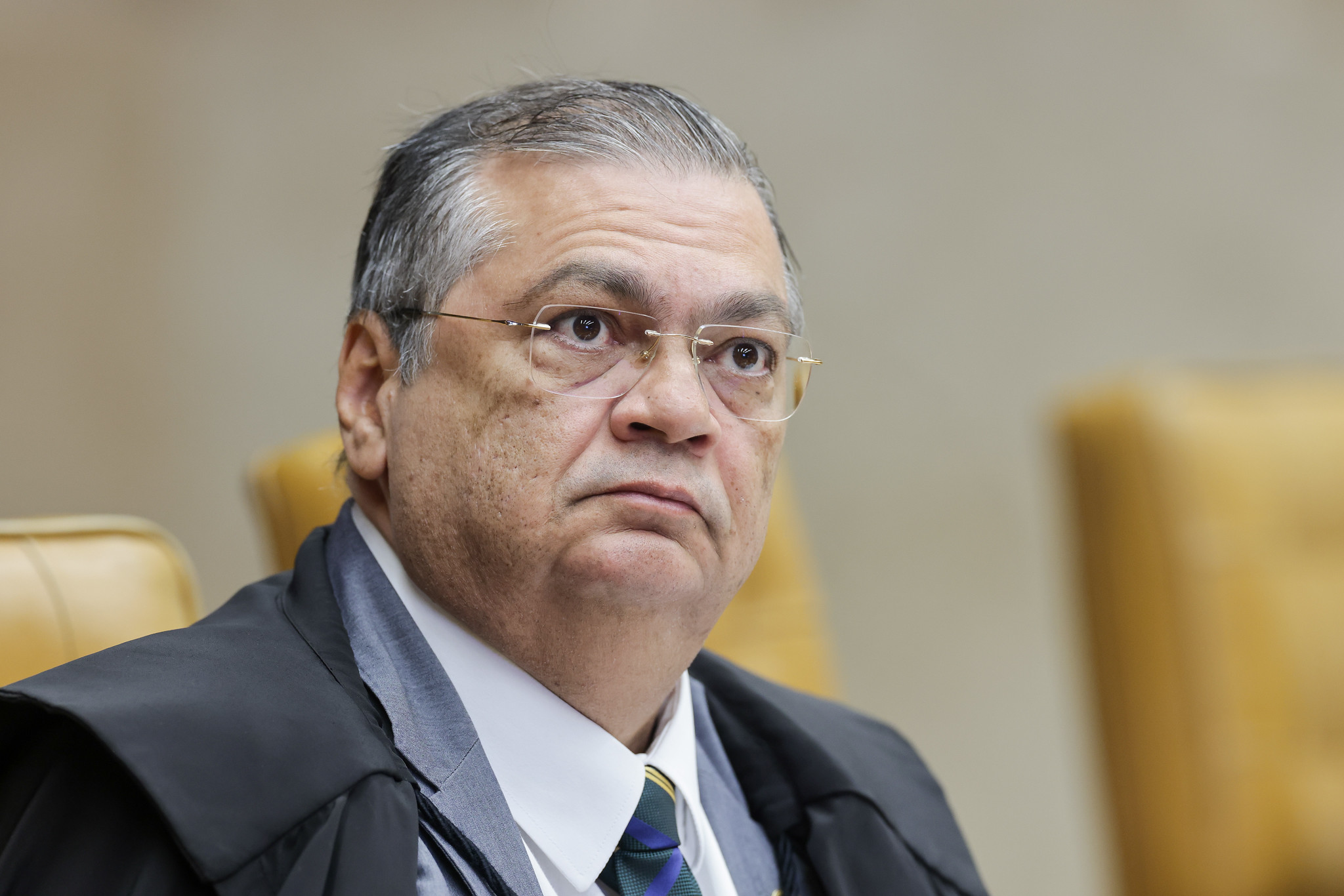 Defesa de Flávio Bolsonaro pede troca de relator no caso Dark Horse