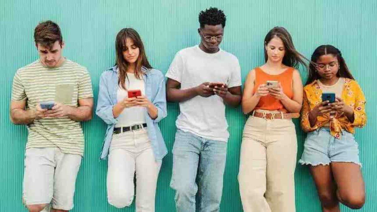 Debate urgente: maioridade digital nas redes sociais