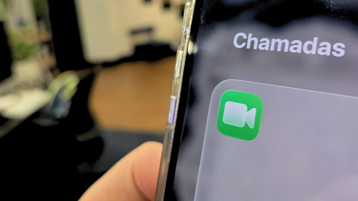 Golpe no FaceTime: Apple alerta sobre risco de limpar conta bancária