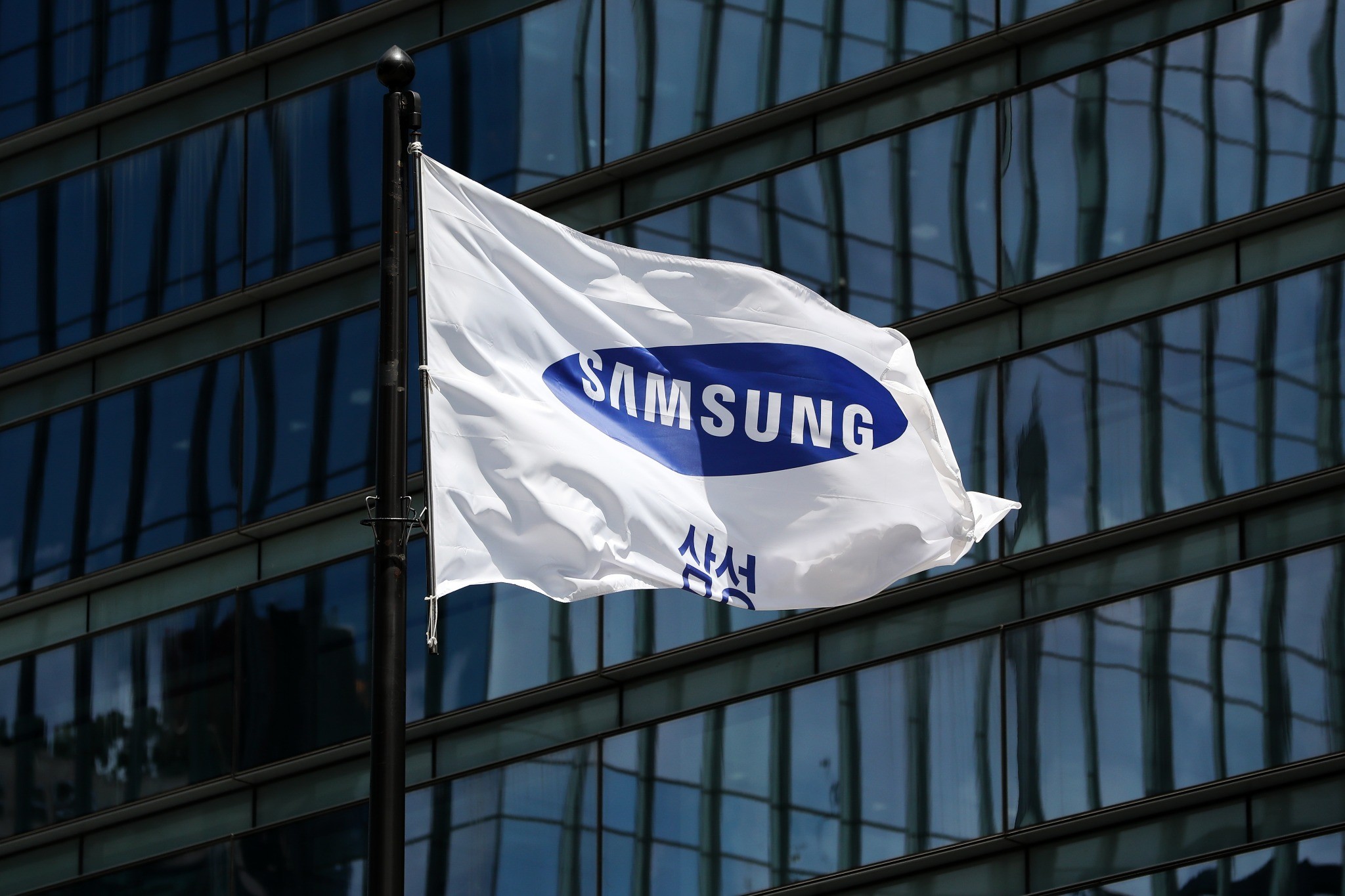 Samsung e Broadcom fecham acordo bilionário para chips de 2nm