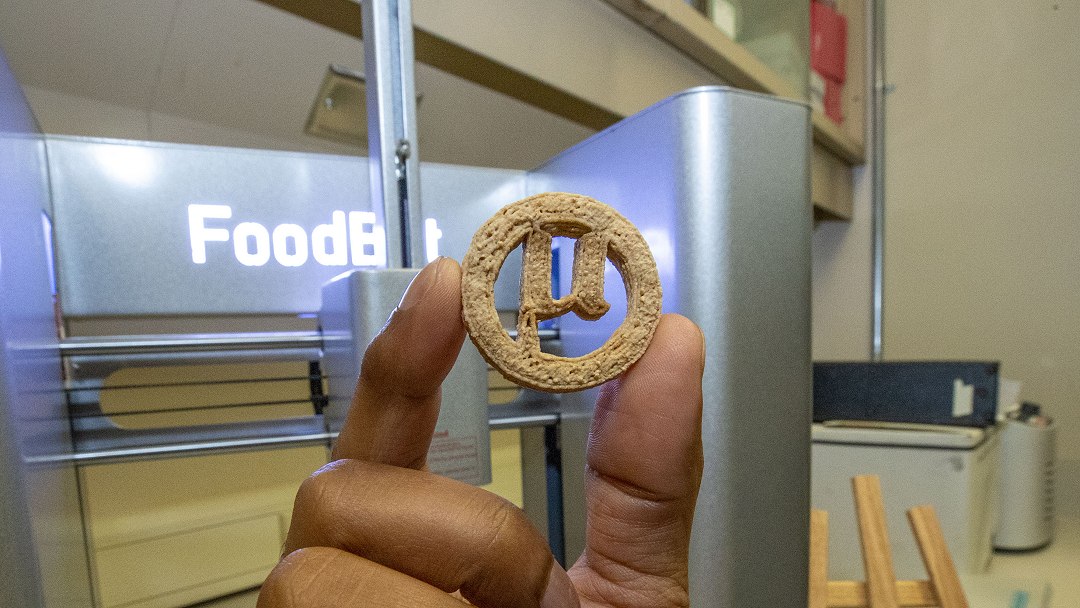 Biscoito de plástico reciclado: ciência cria alimento