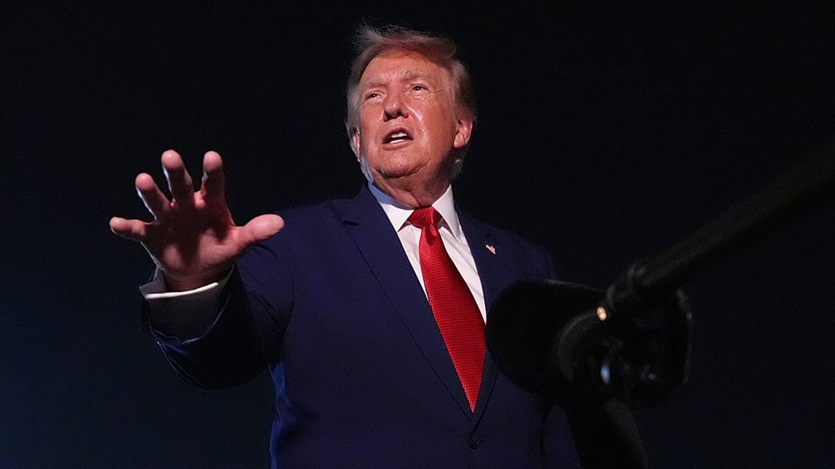 EUA seguem controlando Ormuz com parede de aço, diz Trump