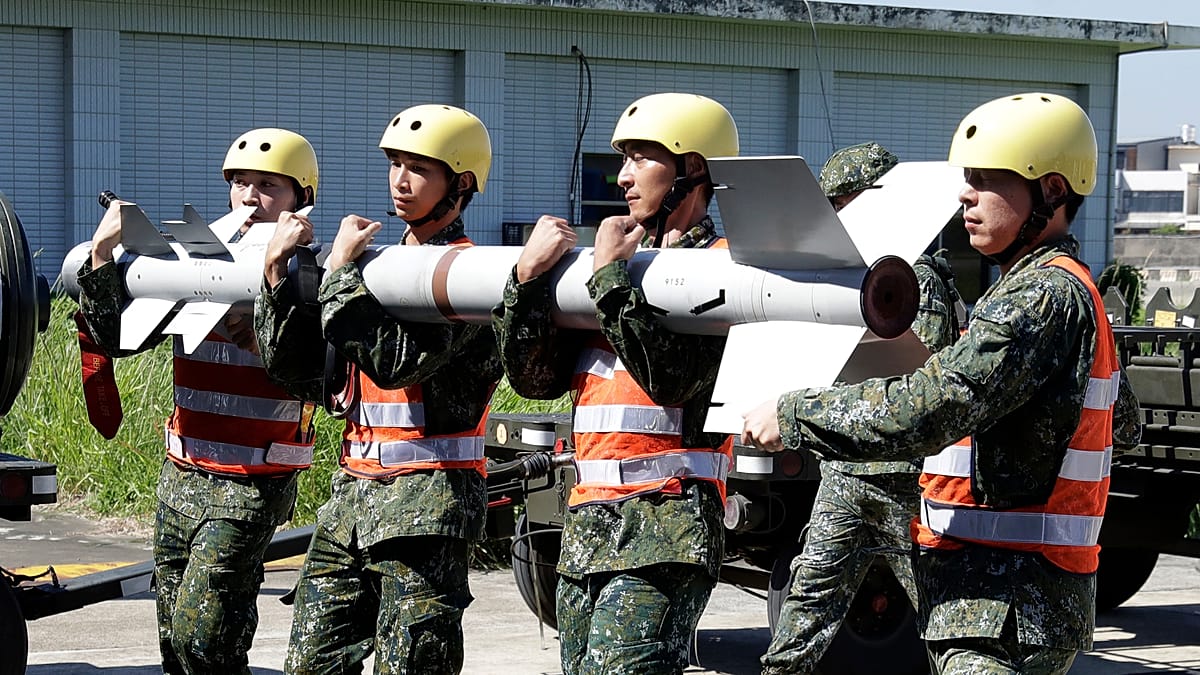 Ataque aéreo em Taiwan: exercício testa resposta a emergências