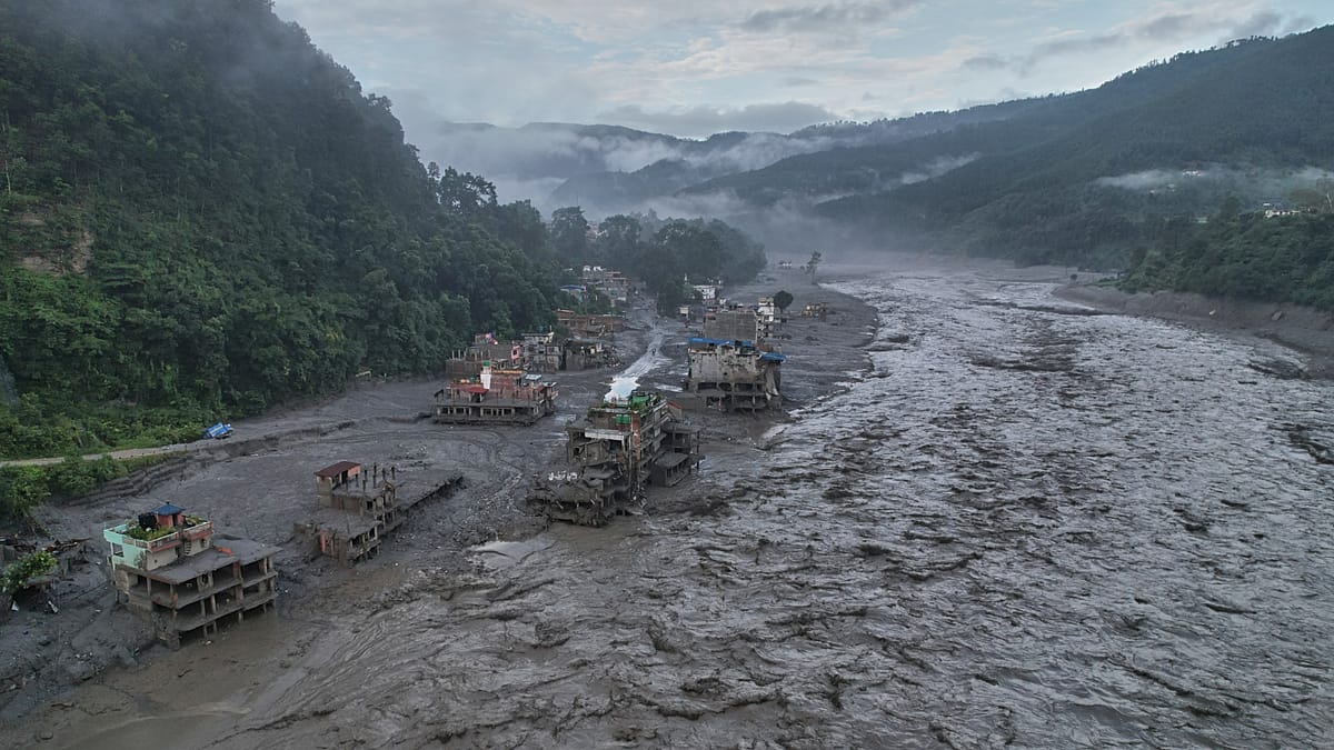 Nepal alerta para novas cheias e número de mortos aumenta