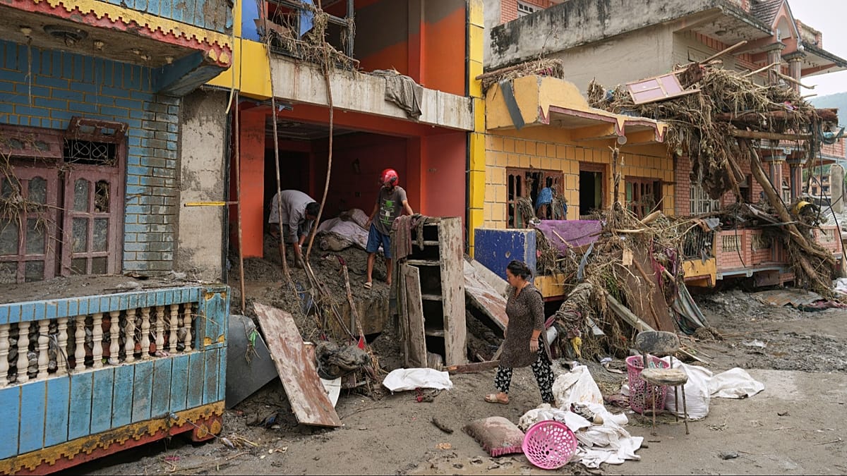 Mais de 2.400 desaparecidos no Nepal após desastre